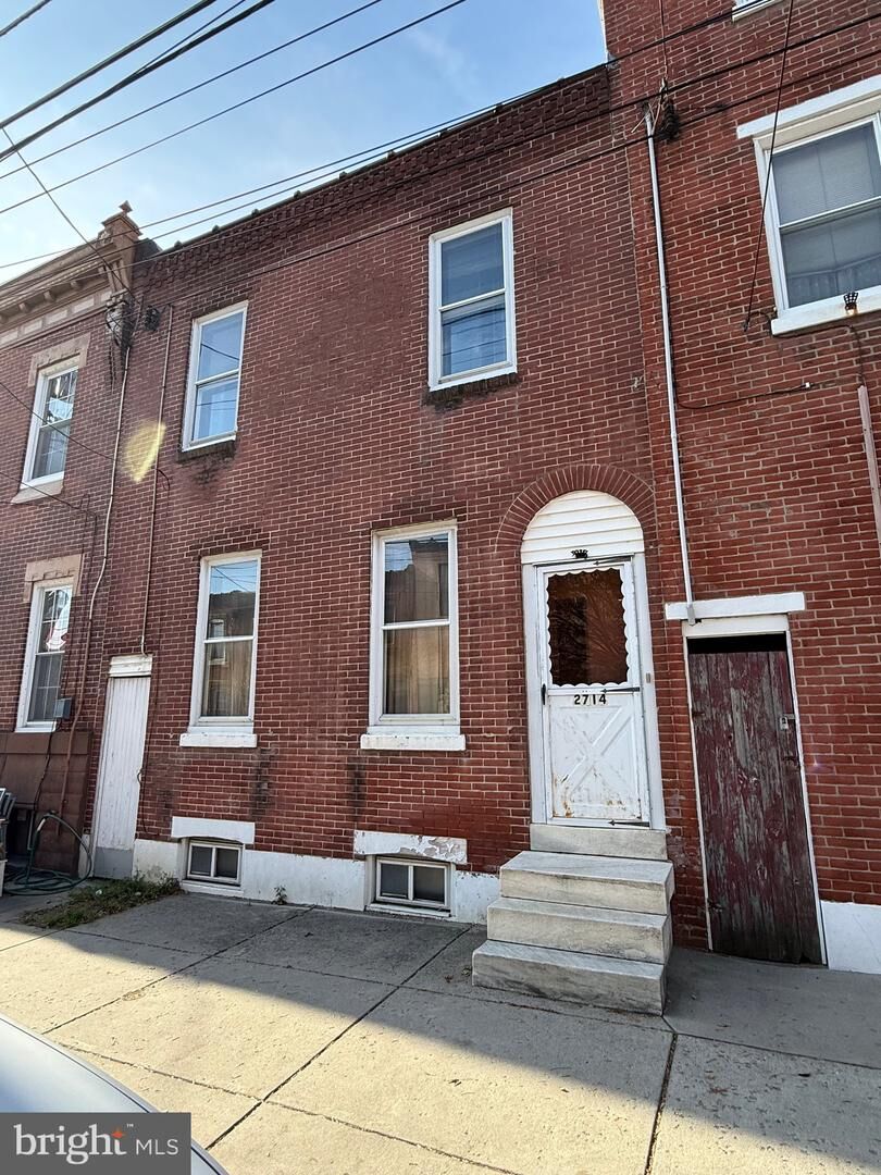 Property Photo: 2714 E Ann Street PA 19134