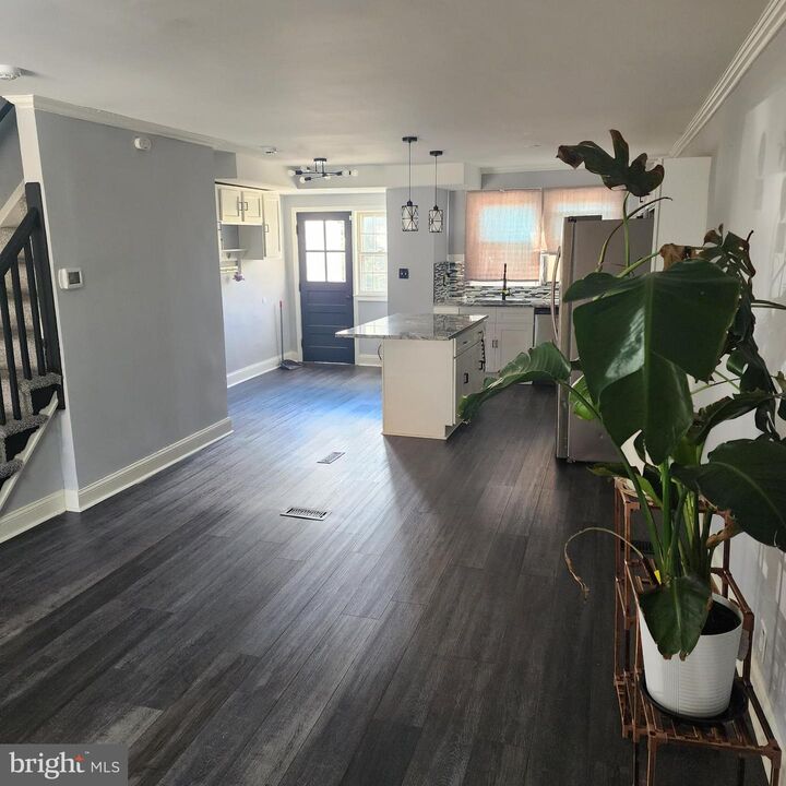 Property Photo:  327 Grove Park  MD 21225 