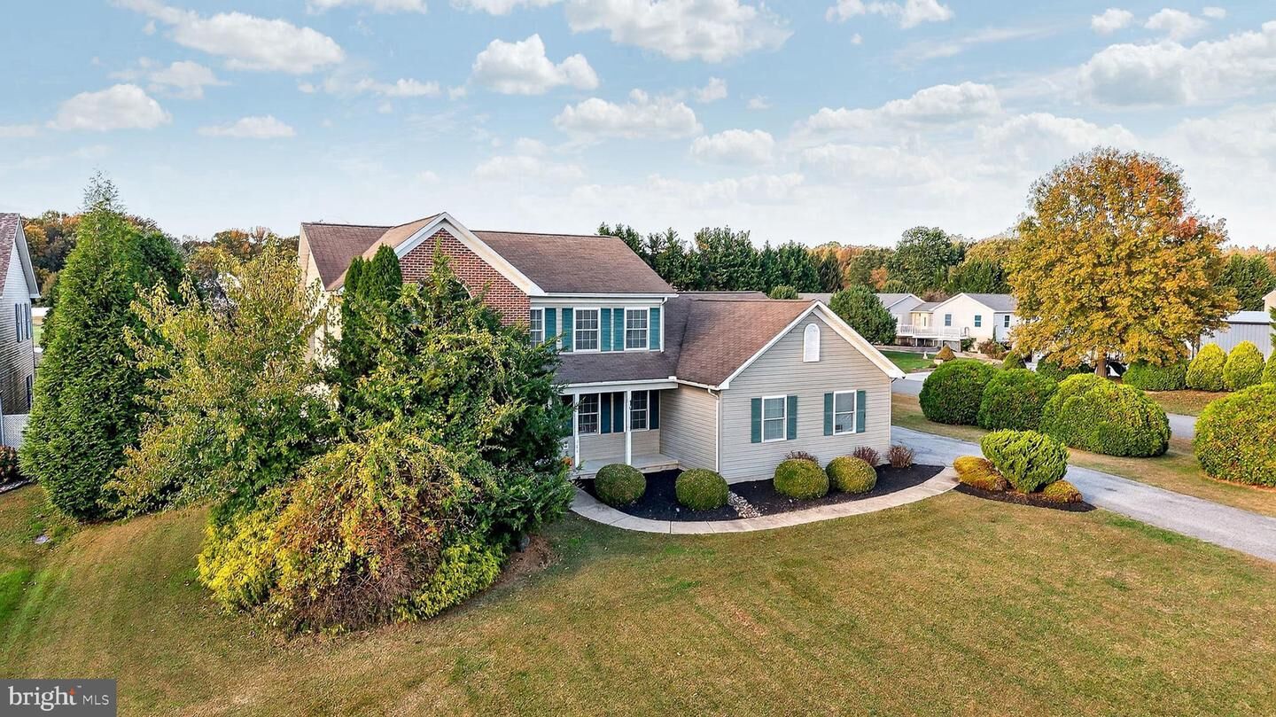 Property Photo:  501 Howell School Road  DE 19701 