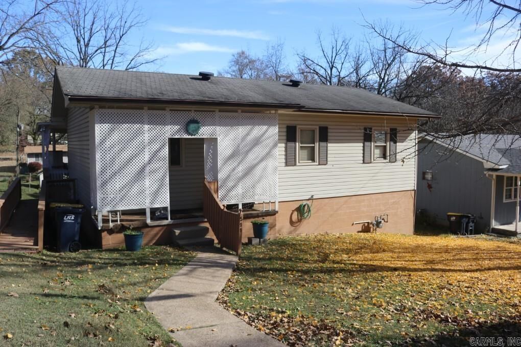 Property Photo: 511 S Ash Street AR 72601