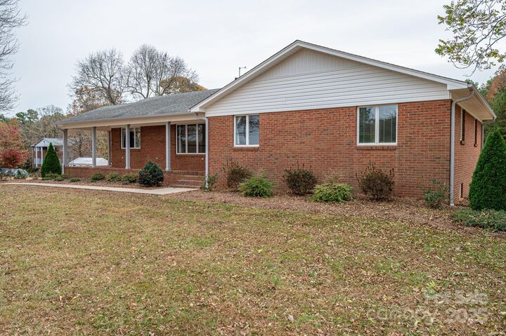 Property Photo:  1894 Hwy 73 Highway  NC 28080 