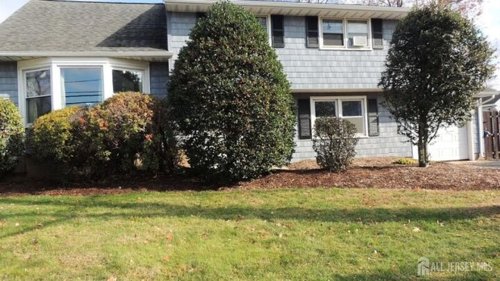 Property Photo:  52 Greenbrook Road  NJ 08846 