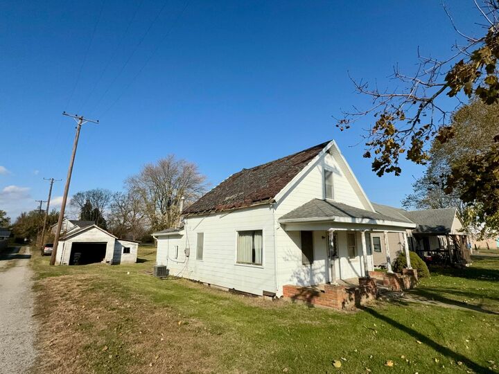 Property Photo: 7110 E Main Street OH 43153