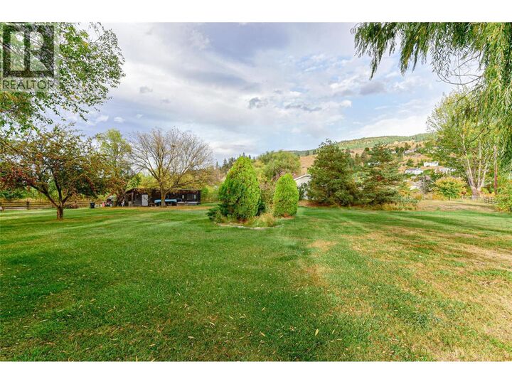Property Photo: 3650 Redecopp Road BC V4V 1X5