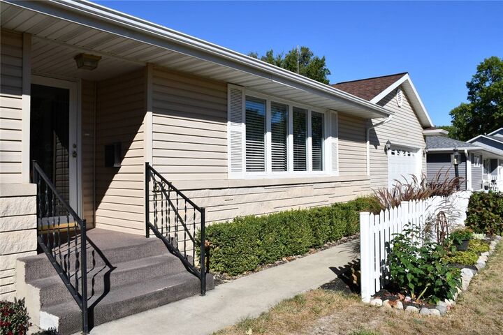 Property Photo:  623 W Parkview Drive  IL 61911 