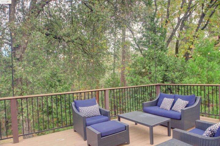 Property Photo:  11979 Myer Ct  CA 95321 