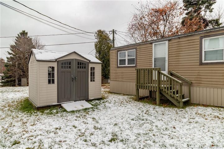 Property Photo:  35 Kelly'S Drive  NB E3B 7R1 