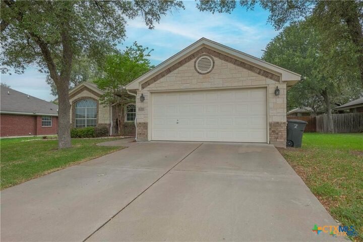Property Photo: 6201 Flag Stone Drive TX 76542