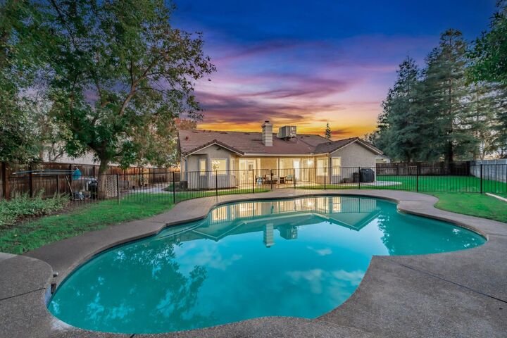 Property Photo:  3386 W Stuart Avenue  CA 93711 