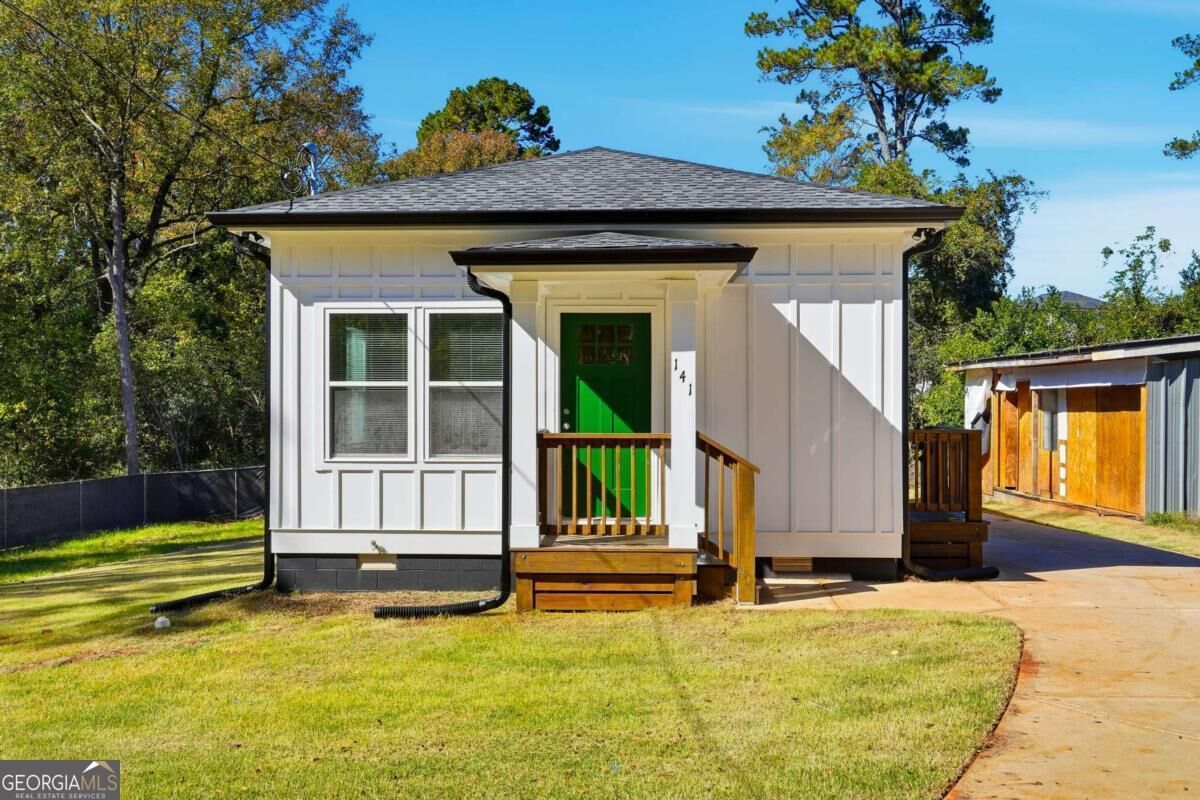 Property Photo: 141 Kentucky Circle GA 30605