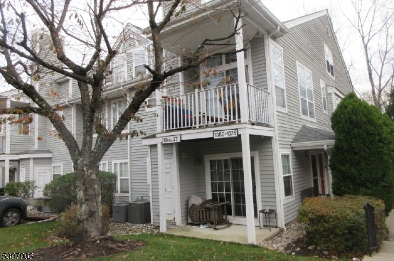 Property Photo:  1360 Oxford St  NJ 07430 