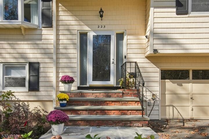 Property Photo: 223 Chaucer Dr NJ 07922