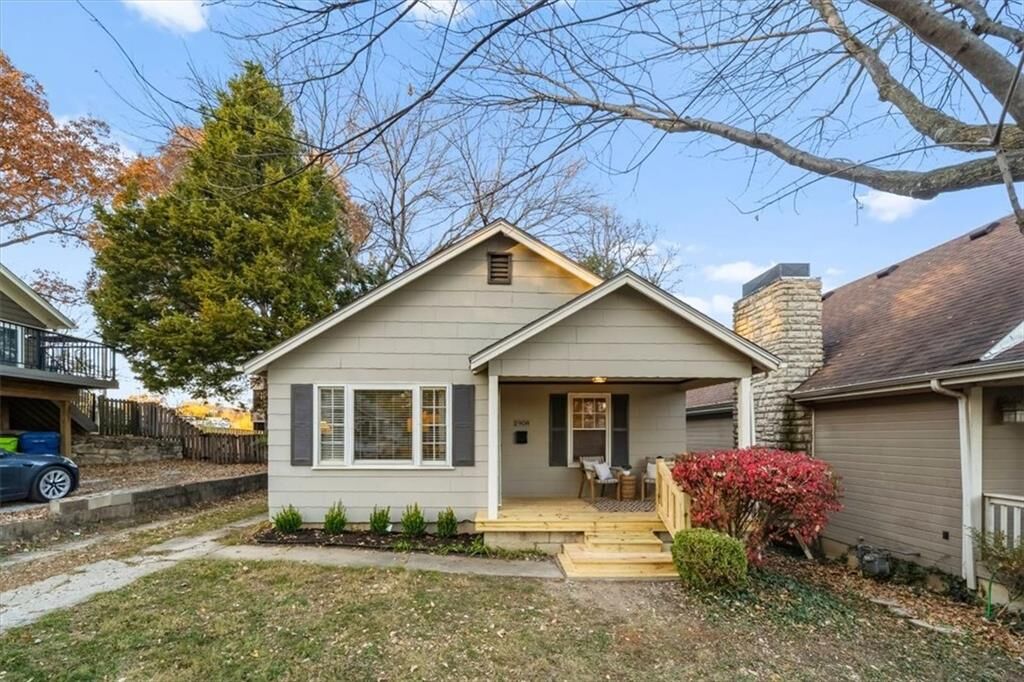 Property Photo:  1908 W 47th Terrace  KS 66205 