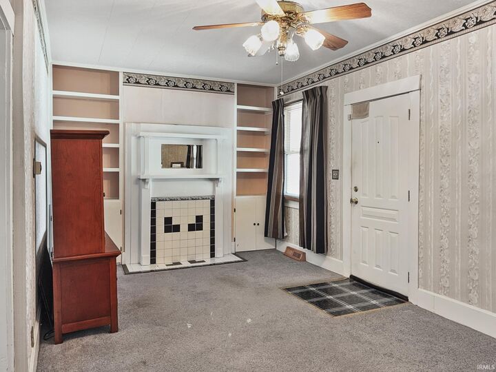 Property Photo:  1402 Keller Street  IN 47710 