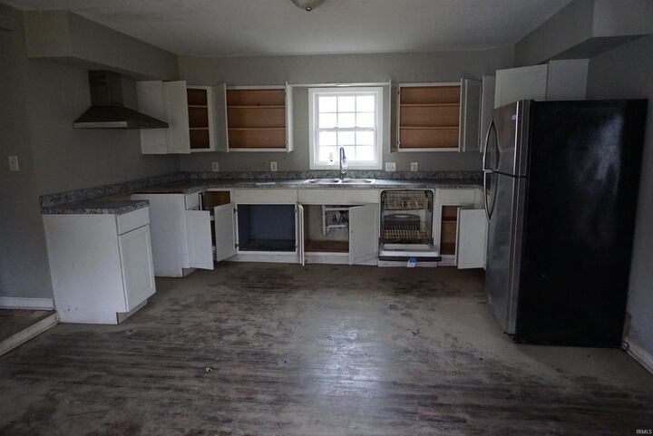 Property Photo:  4020 N Fourth Avenue  IN 47711 