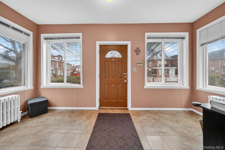 Property Photo: 2131 Lurting Avenue NY 10461