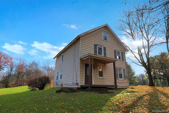 284 S Quaker Lane  Hyde Park NY 12538 photo
