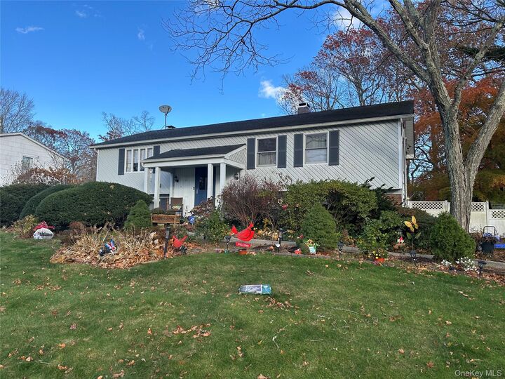 Property Photo:  27 Wedgewood Drive  NY 11727 