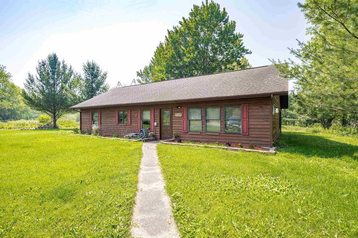 Property Photo: 6624 E Mud Lake Rd MN 55798