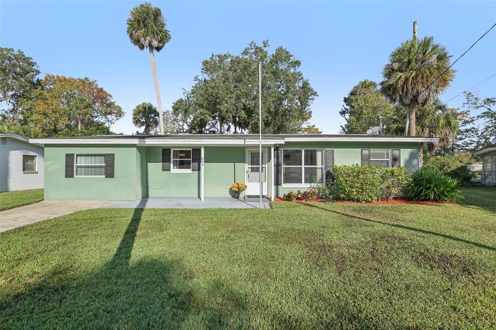 Property Photo:  844 Teague Street  FL 32119 