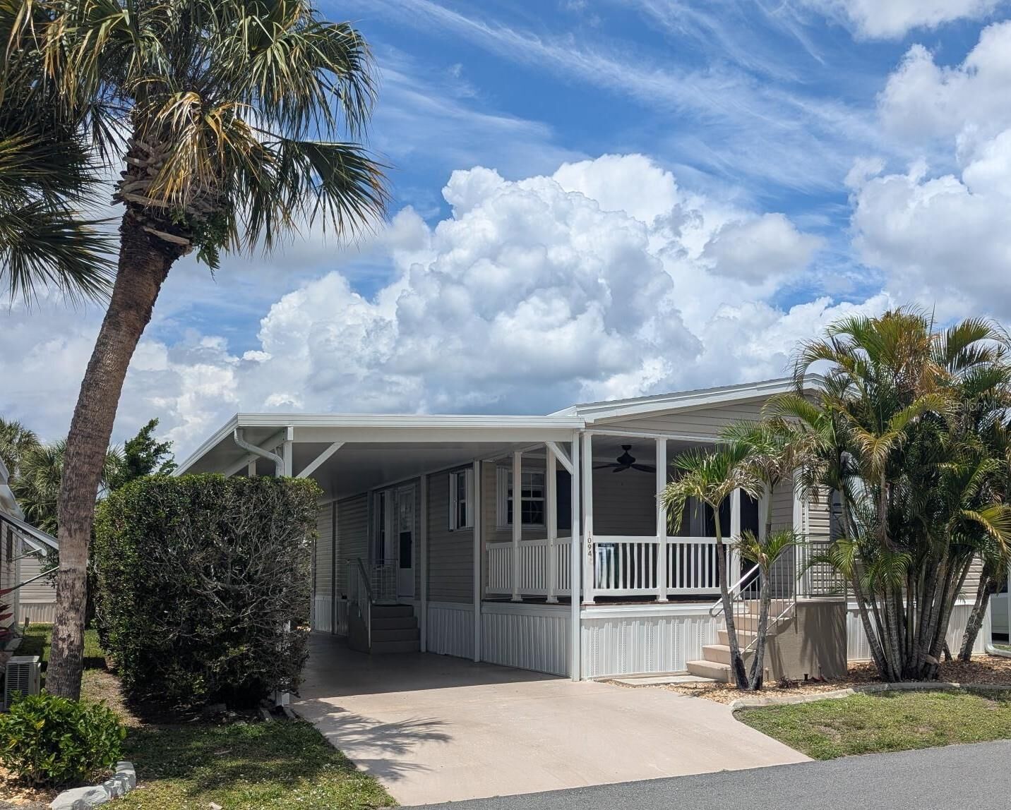 Property Photo:  2100 Kings Hwy 1094  FL 33980 