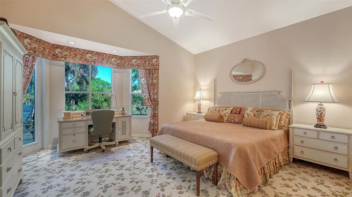Property Photo: 6417 Addington Place FL 34201
