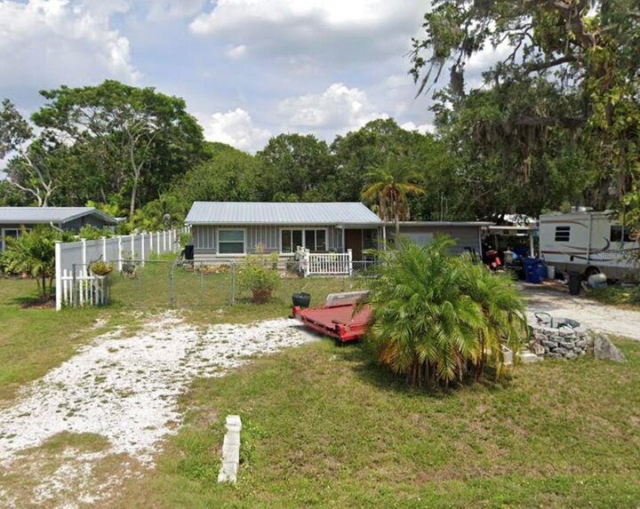 1013 Cronley Place  Sarasota FL 34237 photo