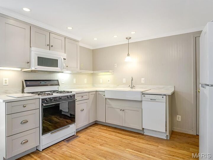 Property Photo:  211 Donald Street  IL 62206 