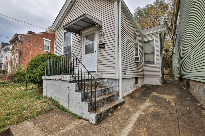 Property Photo: 326 E 17th Street KY 41014