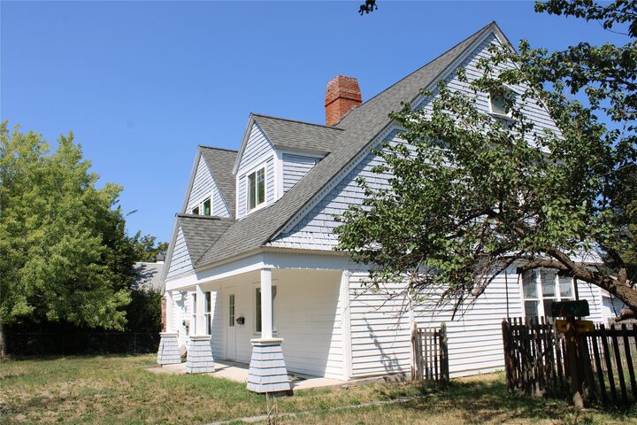 Property Photo: 1110 Vine Street MT 59802