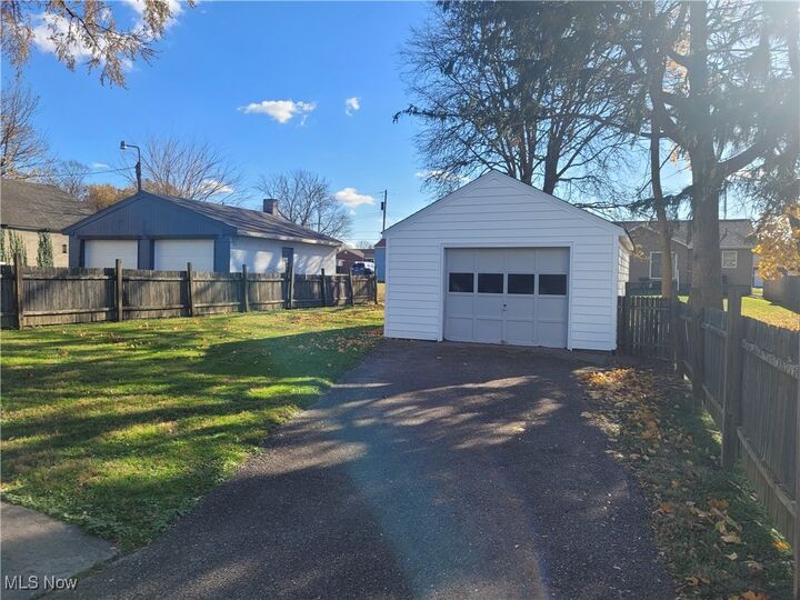 Property Photo:  418 W Wilson Street  OH 44471 