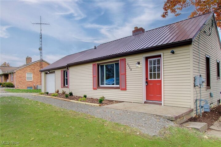 Property Photo:  2560 S Mahoning Avenue  OH 44601 