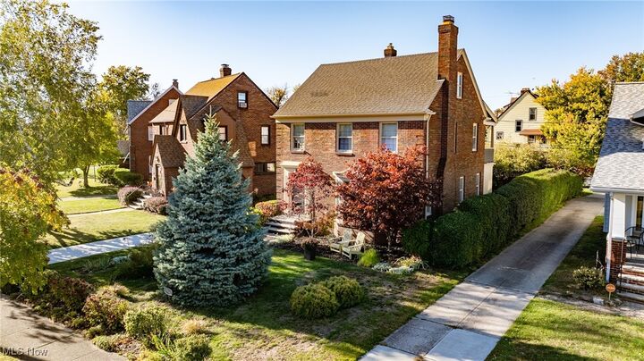 Property Photo: 19131 S Lake Shore Boulevard OH 44119