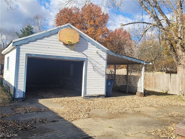 Property Photo:  447 8th Street  OH 44471 