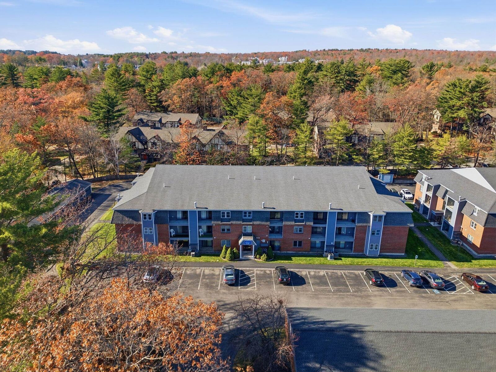 Property Photo:  92 Bluestone Drive  NH 03060 