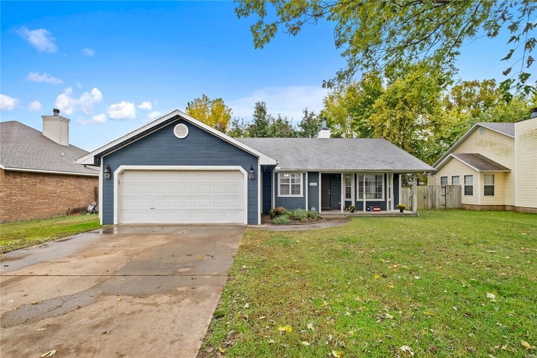 Property Photo:  230 Fern Street  AR 72719 