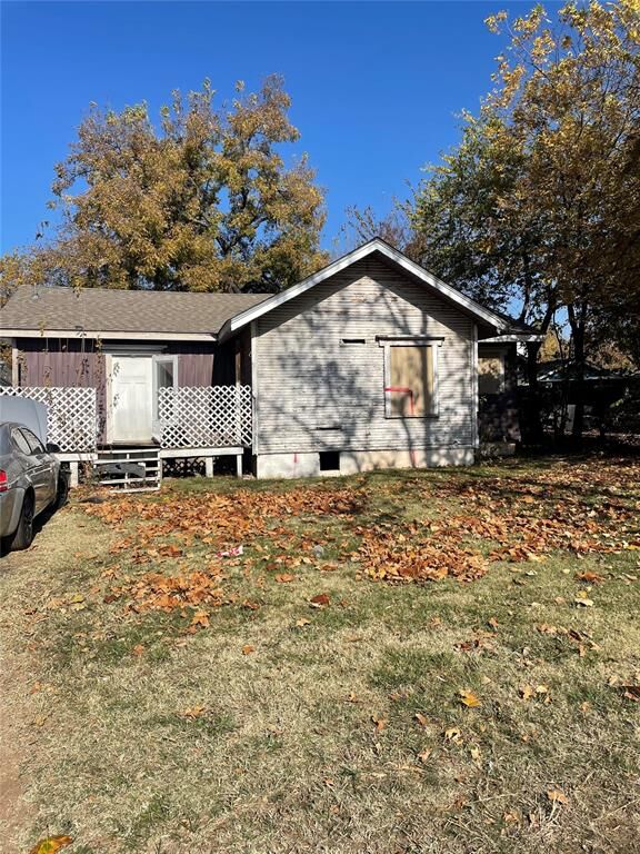 Property Photo:  235 SE 40th Street  OK 73129 