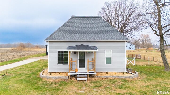 Property Photo:  15409 W Glasford-Canton Road  IL 61533 