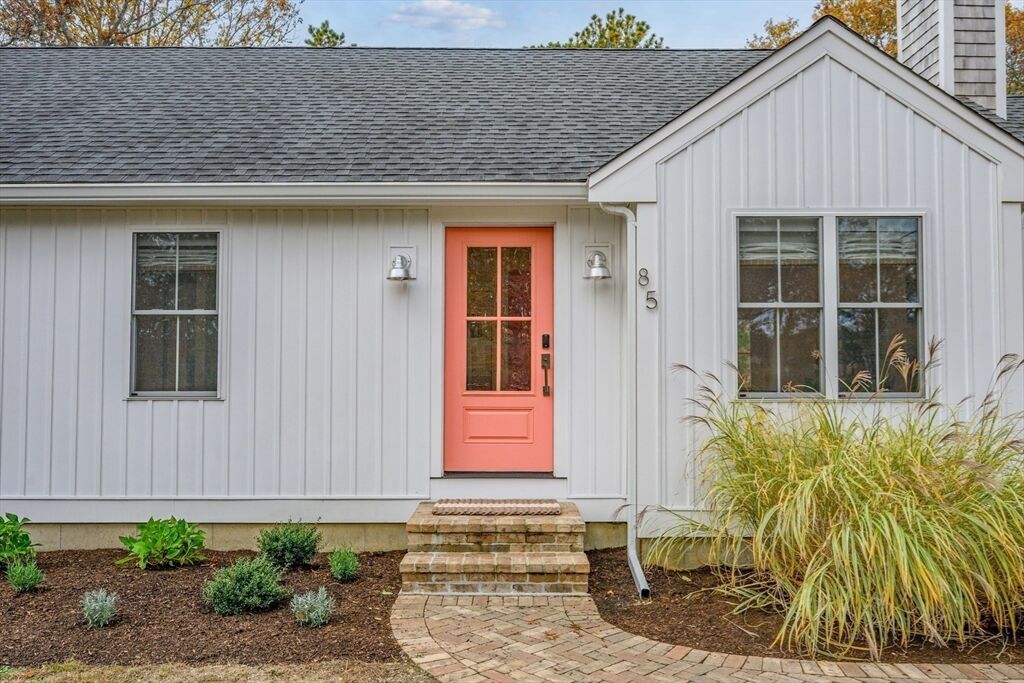 Property Photo: 85 Kompass Dr MA 02536