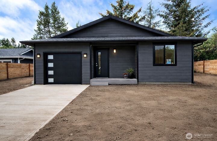 Property Photo:  660  Itswoot Avenue SE  WA 98569 