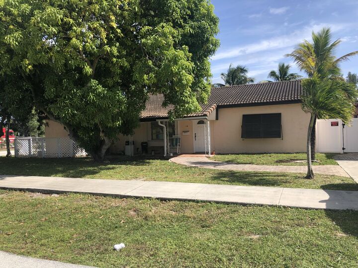118 NW 4th Street  Boynton Beach FL 33435 photo