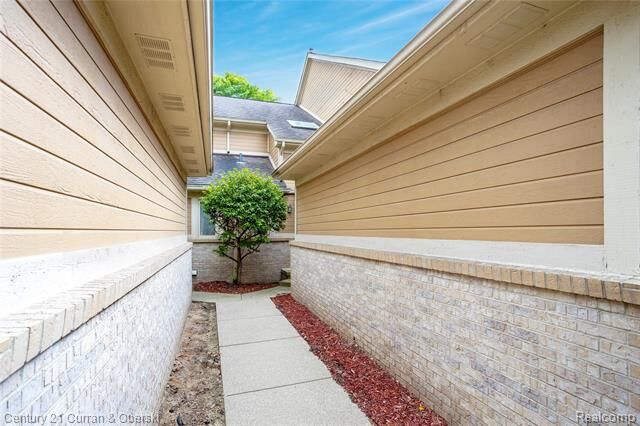 Property Photo:  9429 Westwind Drive  MI 48150 