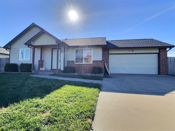 1929 W Schoolhouse St  Haysville KS 67060 photo