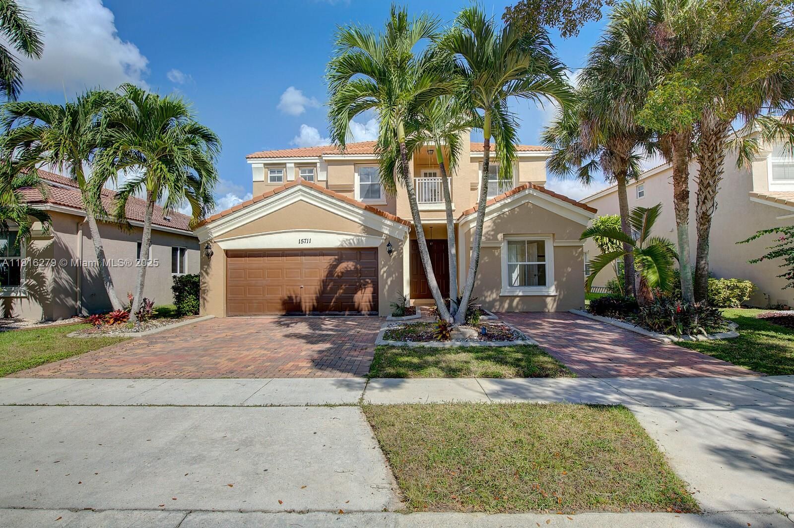 Property Photo: 15711 SW 53rd Ct FL 33027