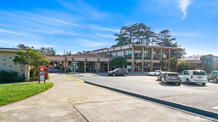 Property Photo: 211 Sadowa Street CA 94112