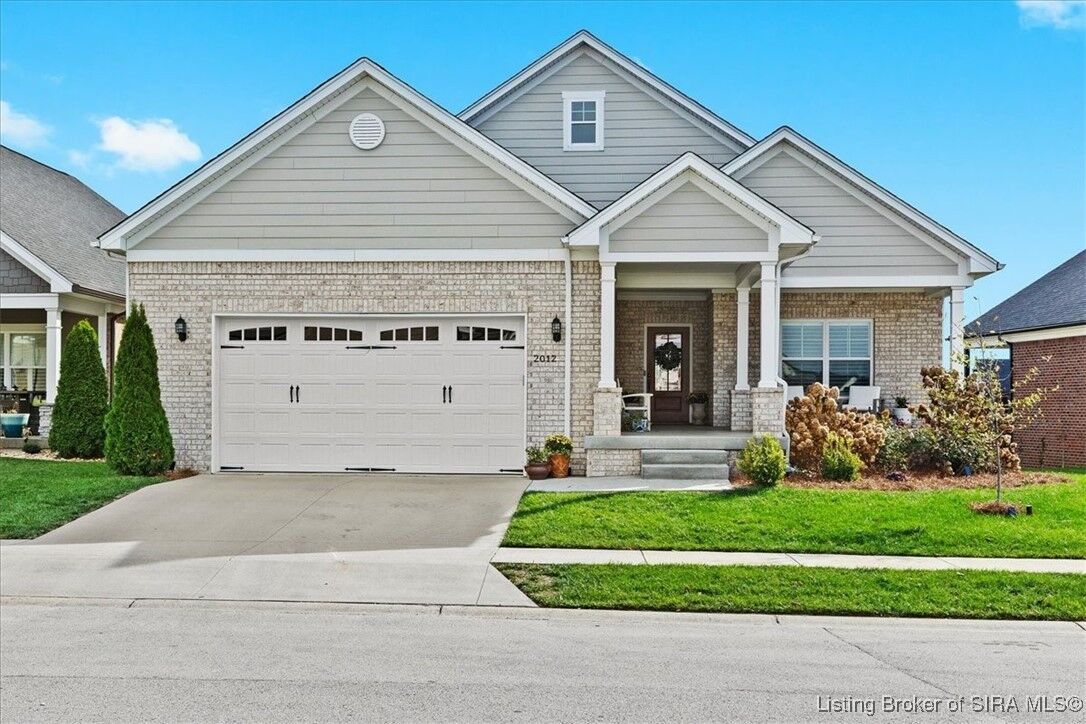 Property Photo: 2012 Villa View Court IN 47130