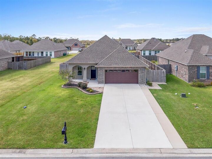 Property Photo:  1807 Browning Road  LA 70611 