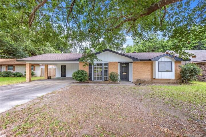 Property Photo:  414 Crestwood Street  LA 70605 