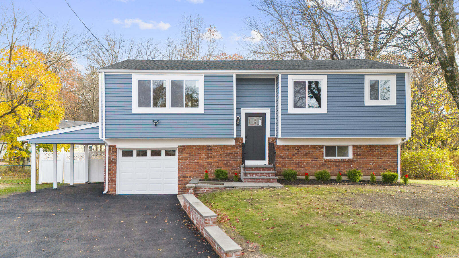 Property Photo:  31 Sussex Place  CT 06905 