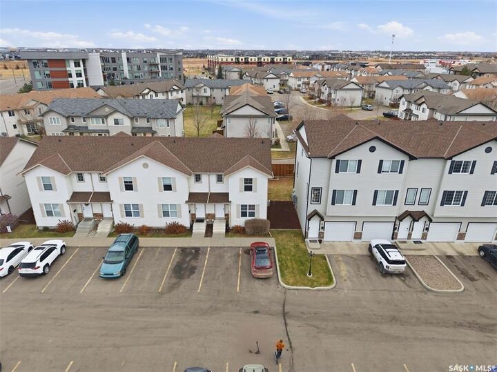 Property Photo:  135 Pawlychenko Lane 68  SK S7V 1J8 